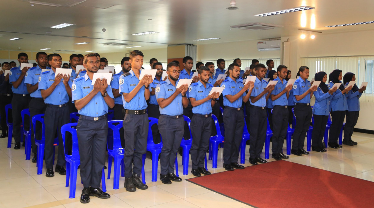 އޮފިސަރުންގެ ޖީބު