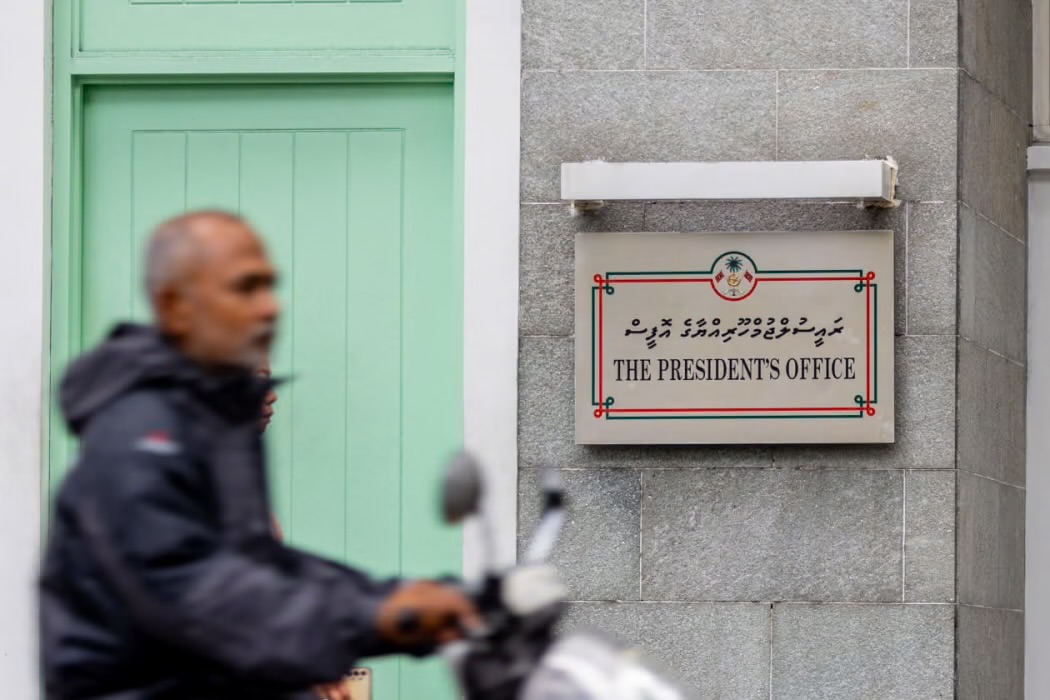 ވަޢުދާ ހުވާކުރާނެޔޭ، އެ ހަނދާން ނެތޭނެޔޭ، ނޫނީ އެހެން ގޮތެއް ހޯދަން އުޅޭނެޔޭ