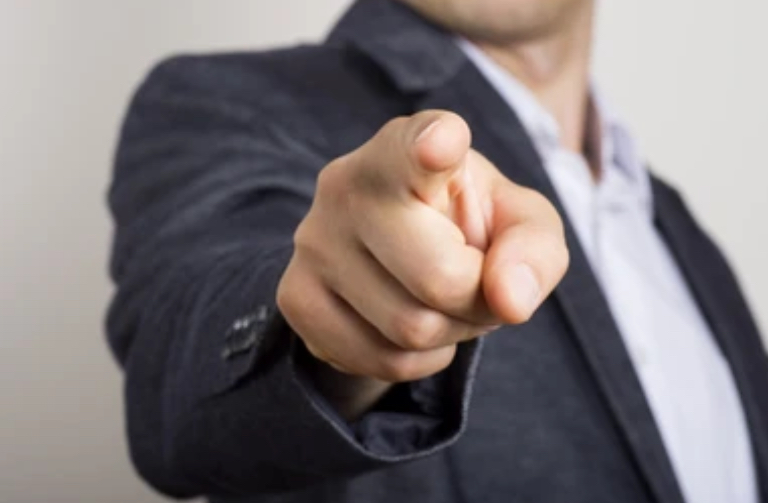 ކުންފުނިތައް ހިންގޭނީ ވިޔަފާރި ދަންނަ މީހުންނަށް